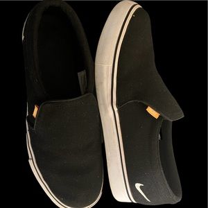 Nike slip on